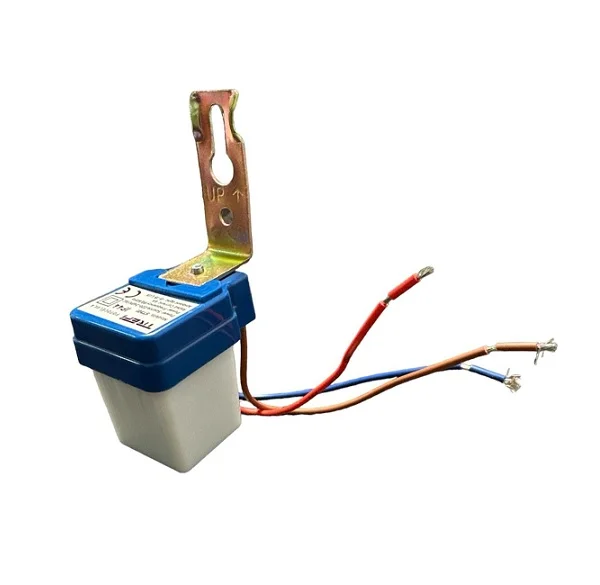Fotocellula Eaton Crouse Hinds V2PC20 – 120V, 3.3A, 50/60Hz, Modulo 400W, Nuovo
